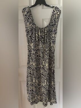 Aloha Hut Sleeveless Navy and Cream Printed Sundress